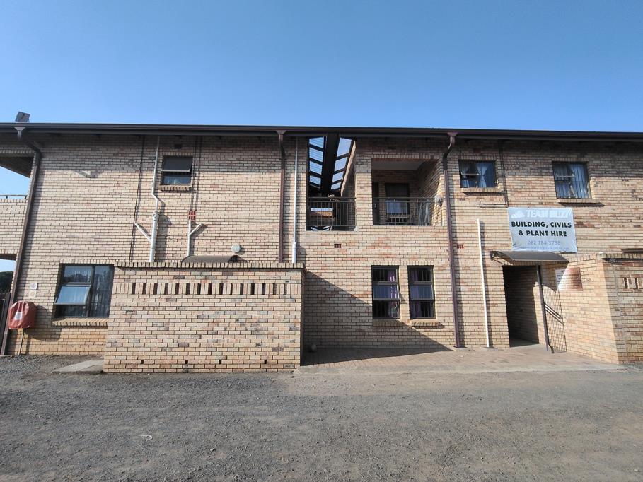 1 Bed Apartment, Green Point - Image 1