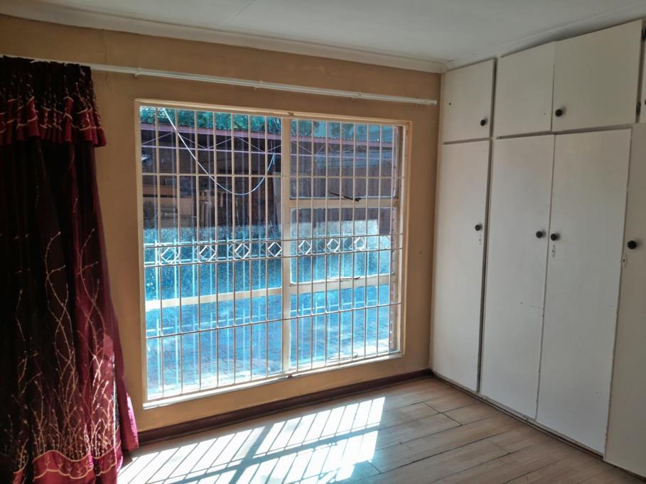2 Bed Apartment, Simon's Town - Thumbnail 5