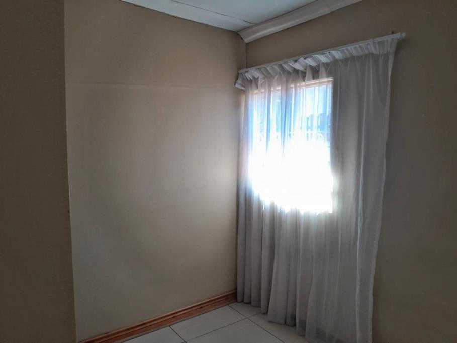 2 Bed Apartment, Simon's Town - Thumbnail 7