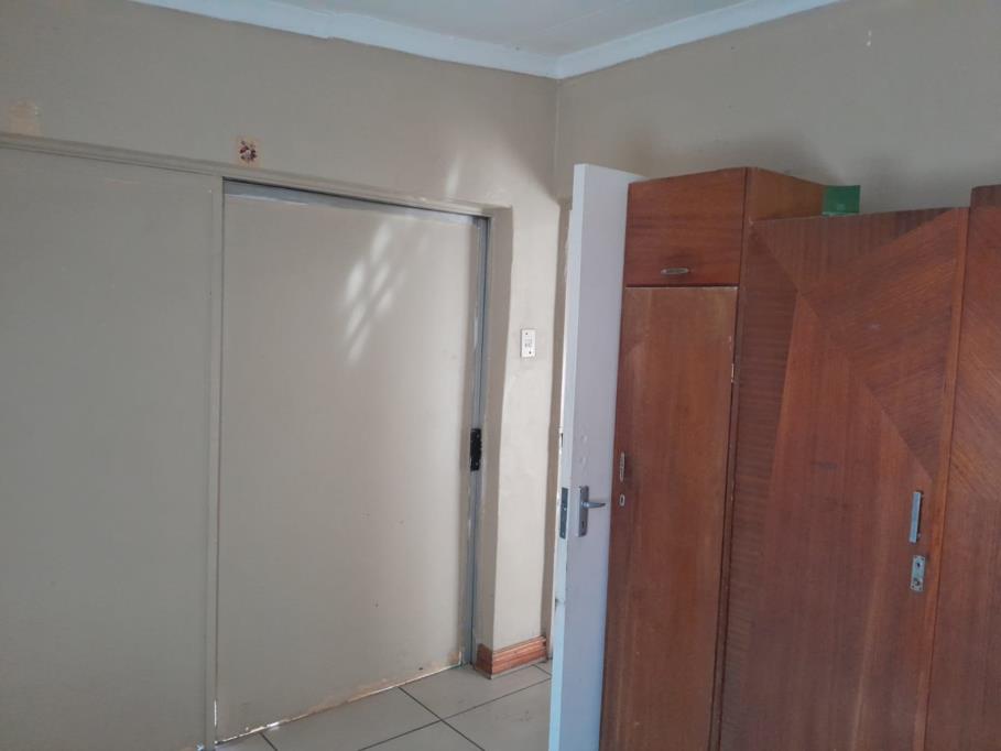 2 Bed Apartment, Simon's Town - Thumbnail 8