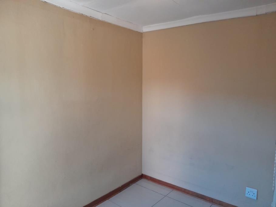 2 Bed Apartment, Simon's Town - Thumbnail 9