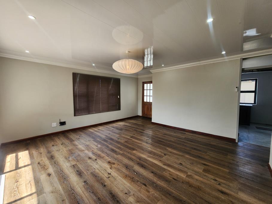 3 Bed House, Camps Bay - Thumbnail 3