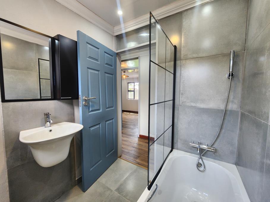 3 Bed House, Camps Bay - Thumbnail 6
