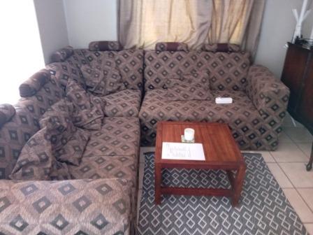 4 Bed House, Stellenbosch - Image 1