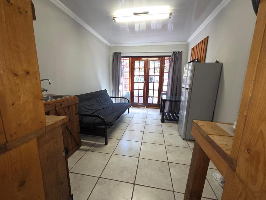 2 Bed Apartment, Strand - Thumbnail 2