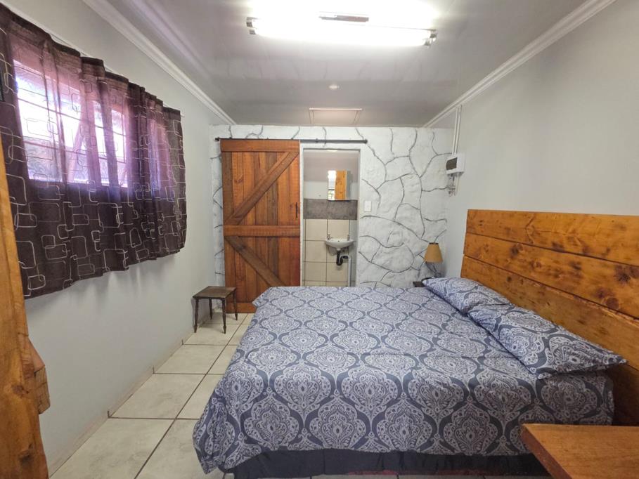 2 Bed Apartment, Strand - Thumbnail 4