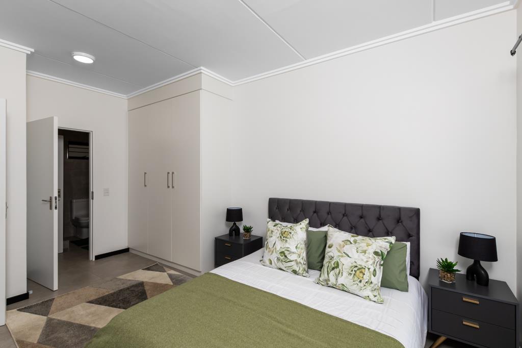3 Bed Apartment, Clifton - Thumbnail 4