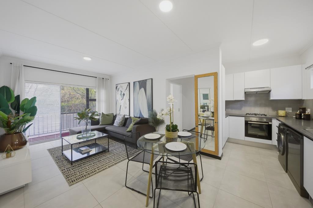 6 Bed House, Bishopscourt - Image 1