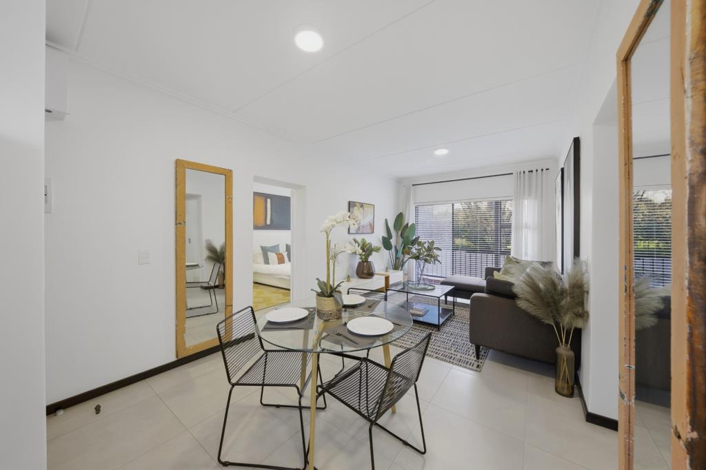 6 Bed House, Bishopscourt - Thumbnail 3