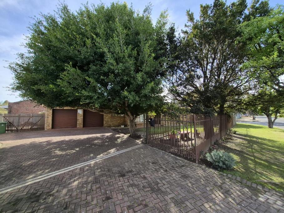 3 Bed House, Camps Bay - Thumbnail 2
