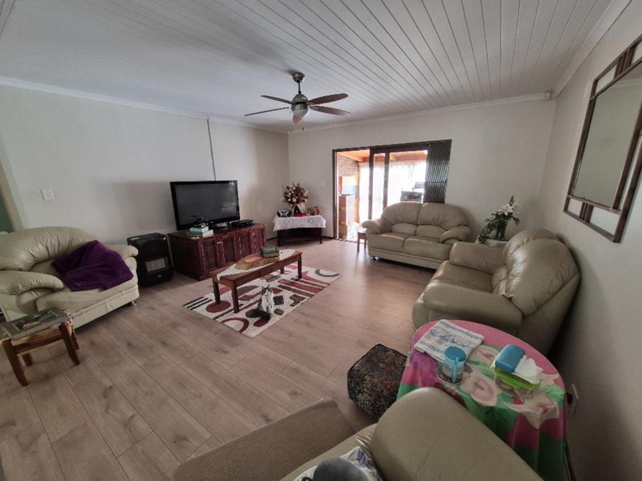 3 Bed House, Camps Bay - Thumbnail 3