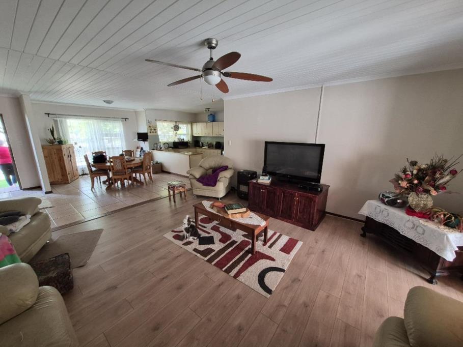 3 Bed House, Camps Bay - Thumbnail 5