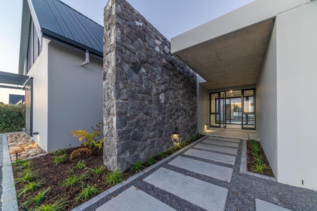 3 Bed House, Newlands - Thumbnail 2