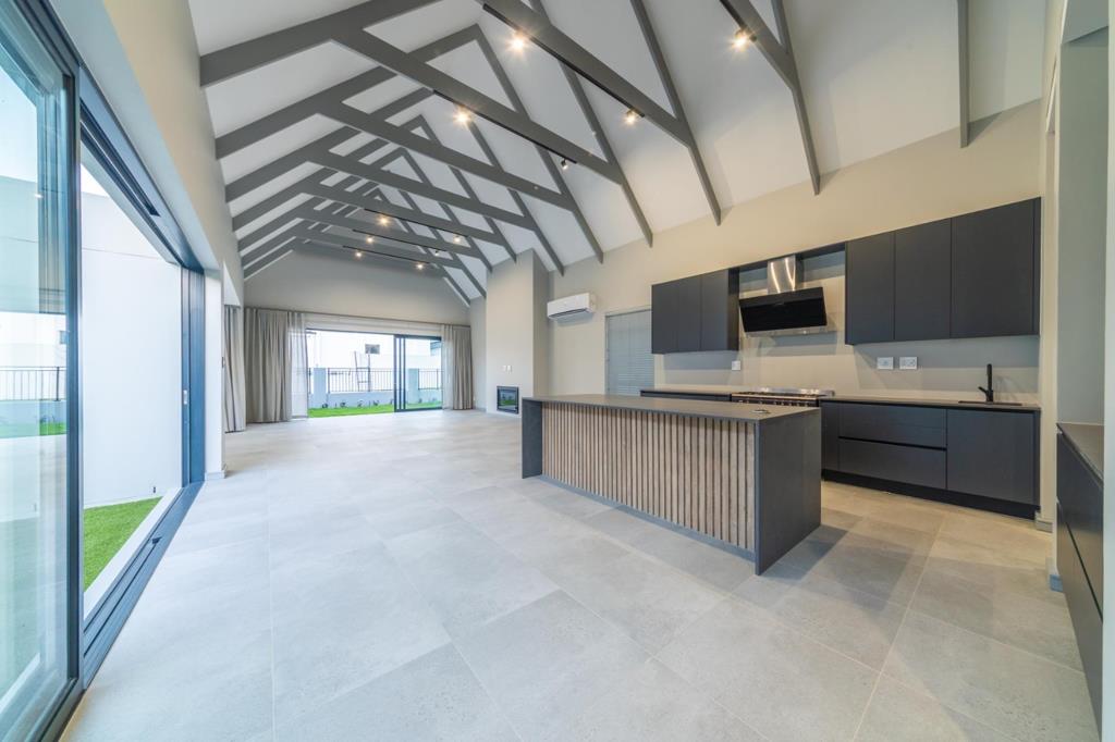 3 Bed House, Newlands - Thumbnail 4