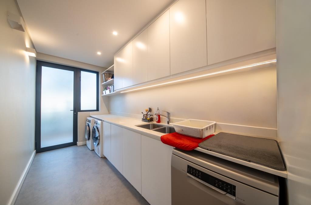 3 Bed Apartment, V&A Waterfront - Thumbnail 7