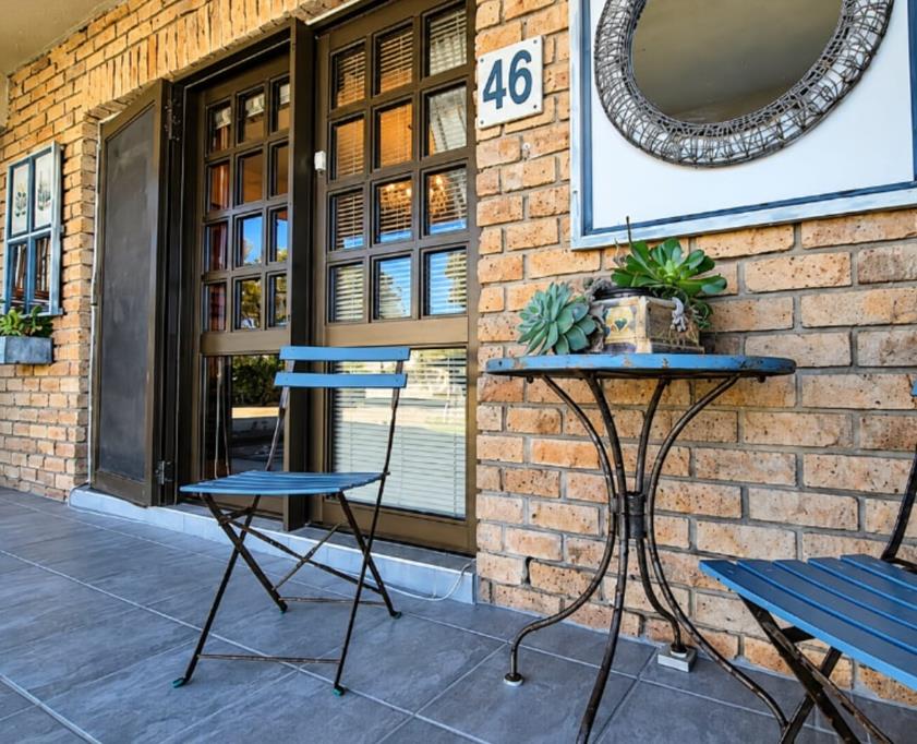 2 Bed Apartment, Strand - Thumbnail 7