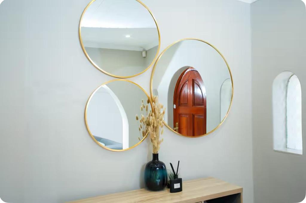 1 Bed Apartment, De Waterkant - Thumbnail 6