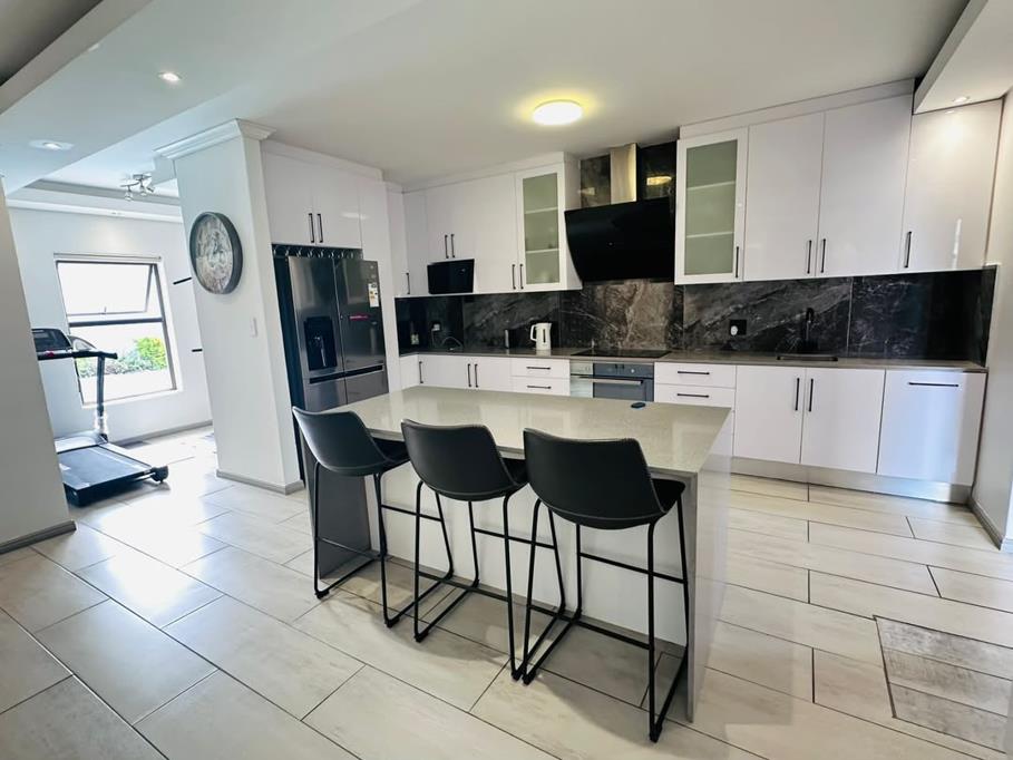 2 Bed House, Fynbosstrand - Thumbnail 3