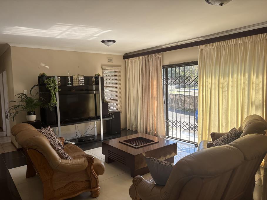 3 Bed Apartment, V&A Waterfront - Thumbnail 6
