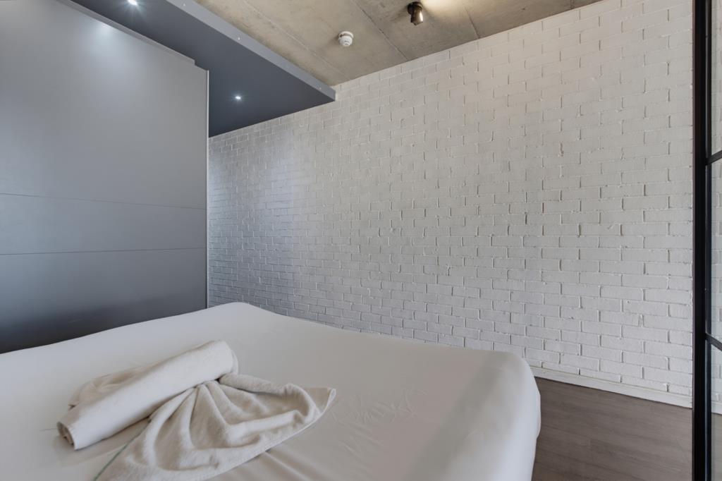 5 Bed House, Somerset West - Thumbnail 6