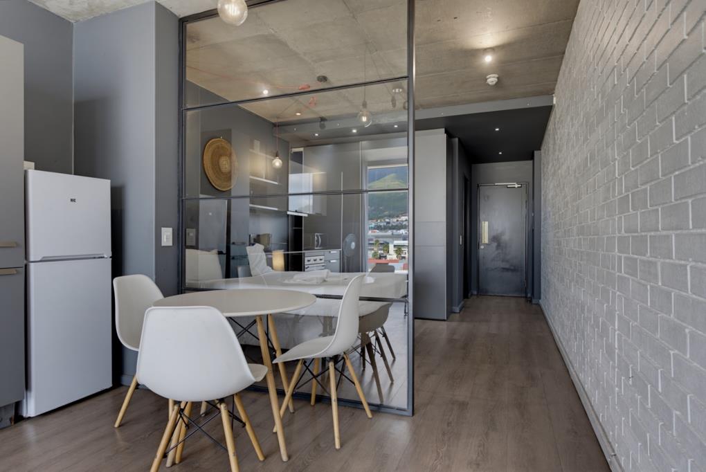 5 Bed House, Somerset West - Thumbnail 7