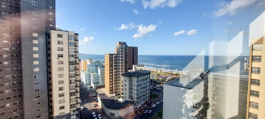 2 Bed Apartment, Sea Point - Image 1