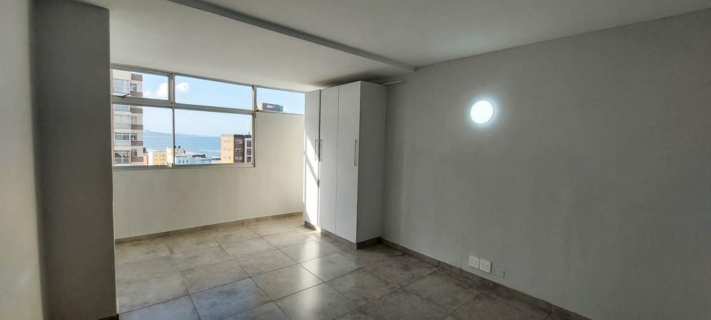 2 Bed Apartment, Sea Point - Thumbnail 2