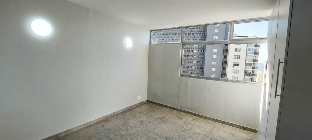 2 Bed Apartment, Sea Point - Thumbnail 5