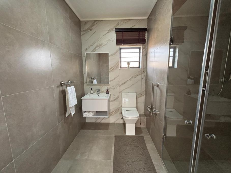 3 Bed House, Oranjezicht - Thumbnail 7