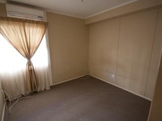 3 Bed Penthouse, Bantry Bay - Thumbnail 6