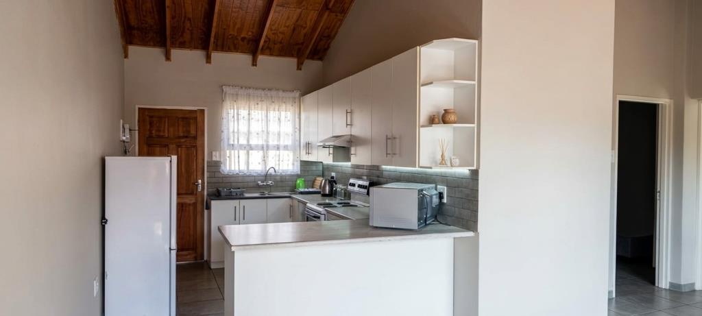 4 Bed House, Noordhoek - Thumbnail 3