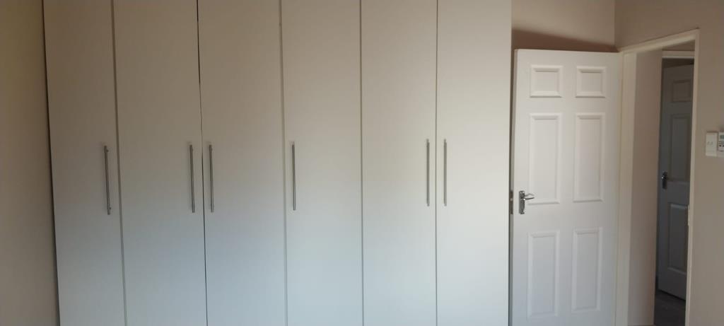 2 Bed Apartment, Muizenberg - Thumbnail 8