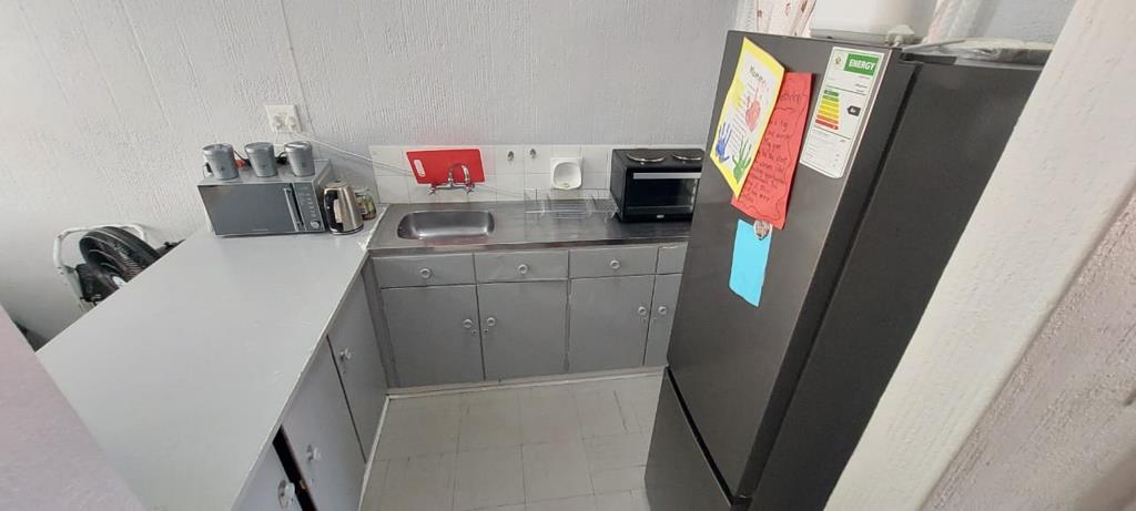 3 Bed House, Gordons Bay - Thumbnail 2