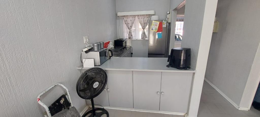 3 Bed House, Gordons Bay - Thumbnail 4
