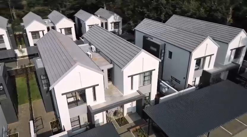 3 Bed Townhouse, Kenilworth - Thumbnail 2