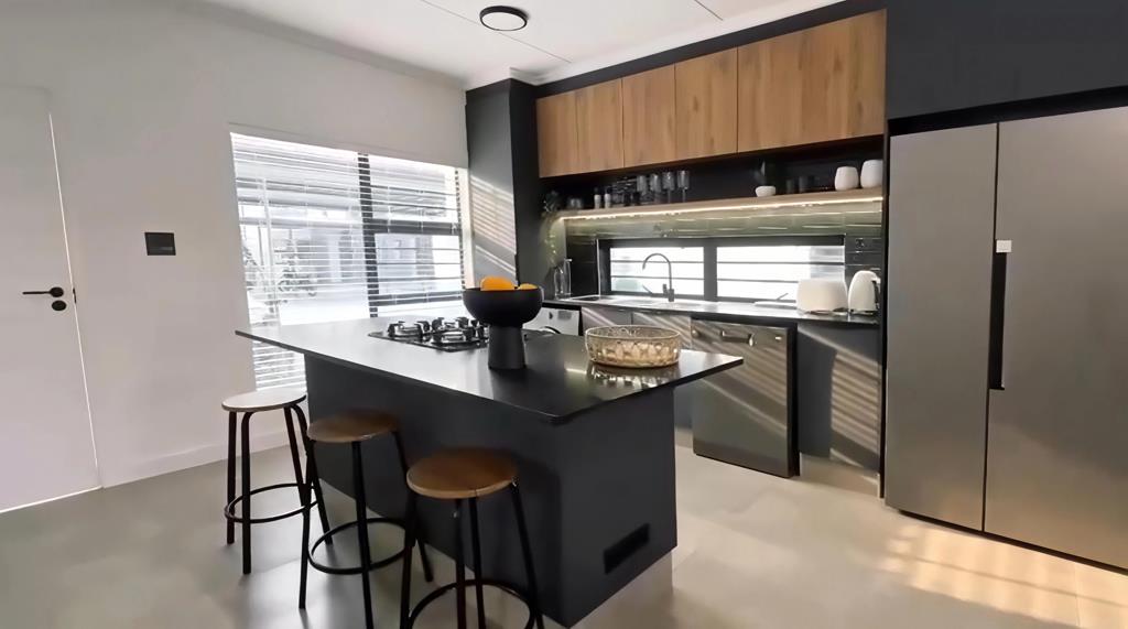 3 Bed Townhouse, Kenilworth - Thumbnail 5