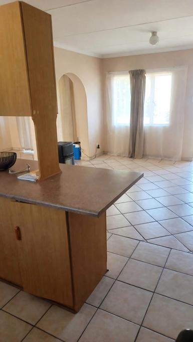 3 Bed Townhouse, Paarl - Thumbnail 4