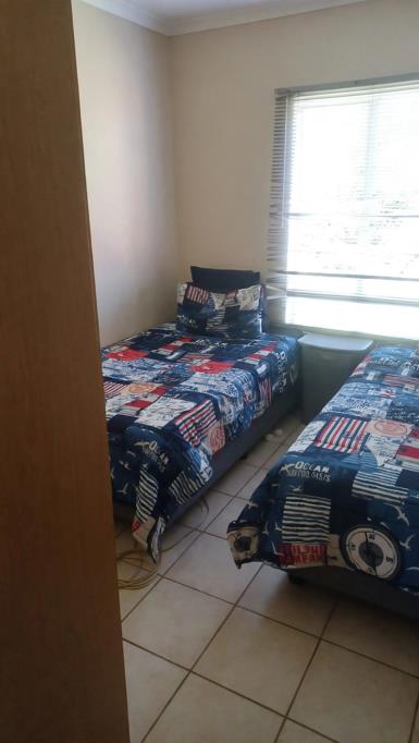 3 Bed Townhouse, Paarl - Thumbnail 8
