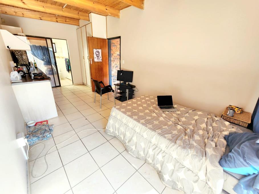 2 Bed Cottage, Knysna - Thumbnail 3