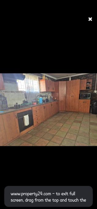 2 Bed Apartment, Stellenbosch - Thumbnail 3