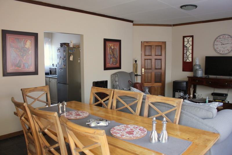 2 Bed Simplex, Centurion - Image 1