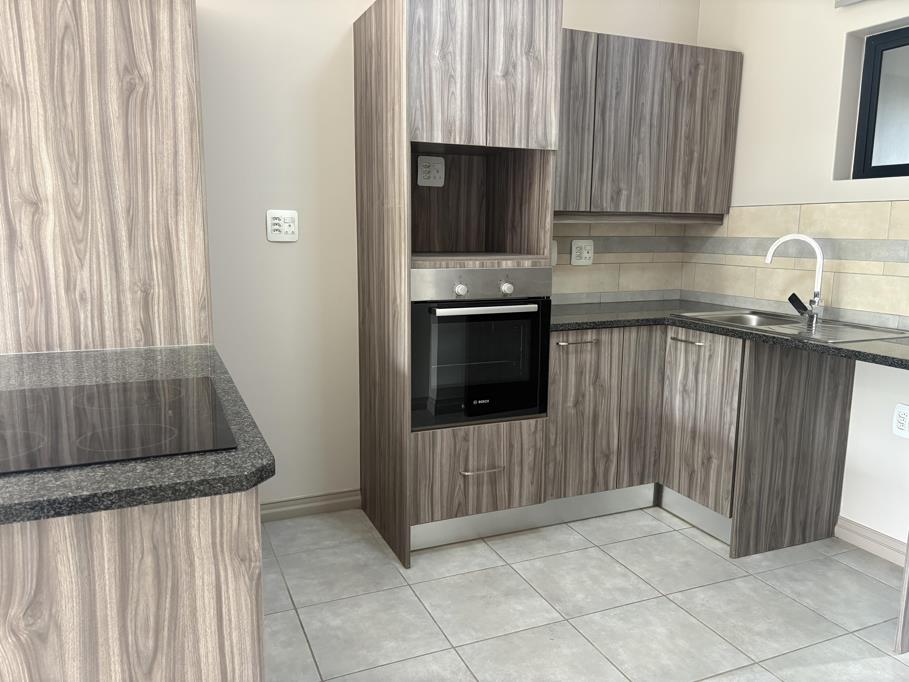 2 Bed Apartment, Claremont - Thumbnail 5