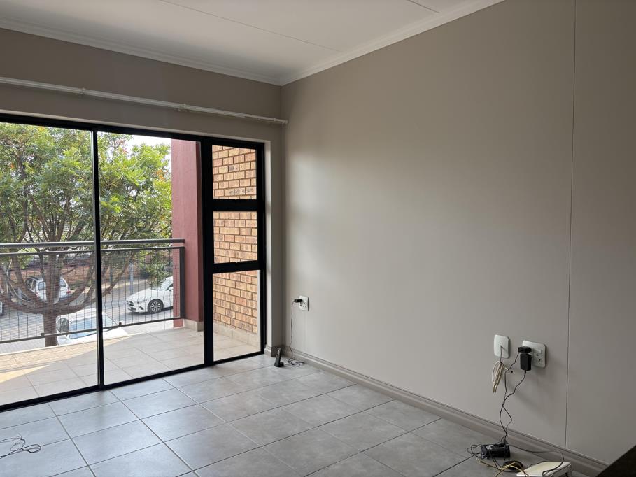 2 Bed Apartment, Claremont - Thumbnail 6