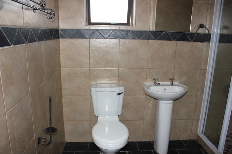 3 Bed Duplex, Umhlanga - Thumbnail 6
