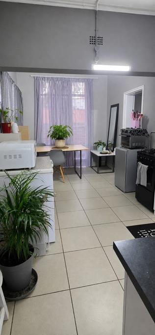 4 Bed House, Milnerton - Image 1