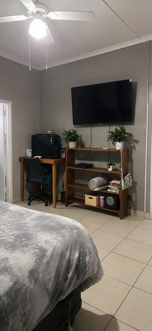 4 Bed House, Milnerton - Thumbnail 4