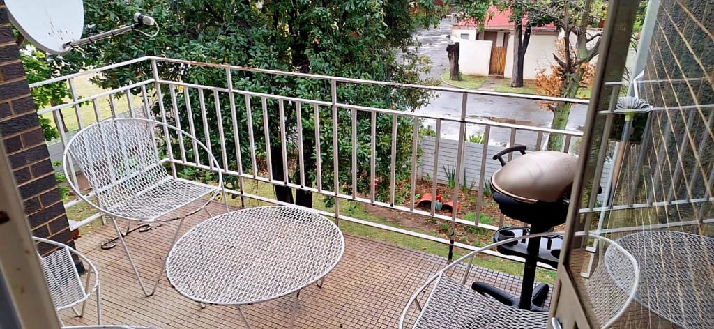 4 Bed Cluster, Bryanston - Thumbnail 8