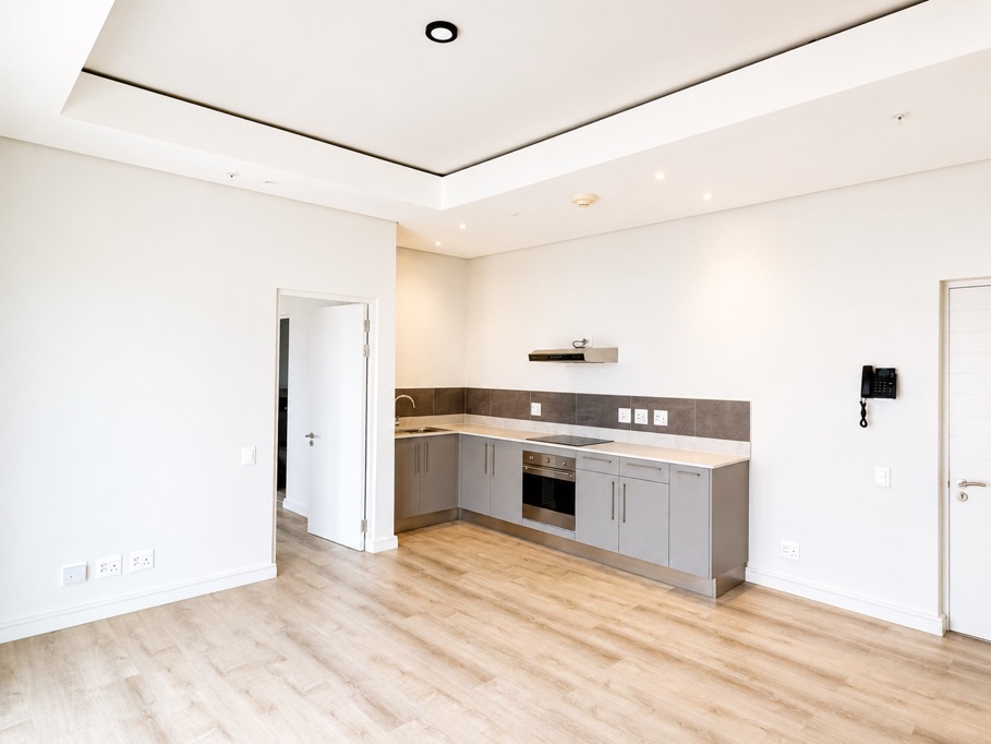 4 Bed House, Constantia - Thumbnail 2