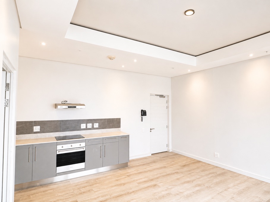 4 Bed House, Constantia - Thumbnail 3