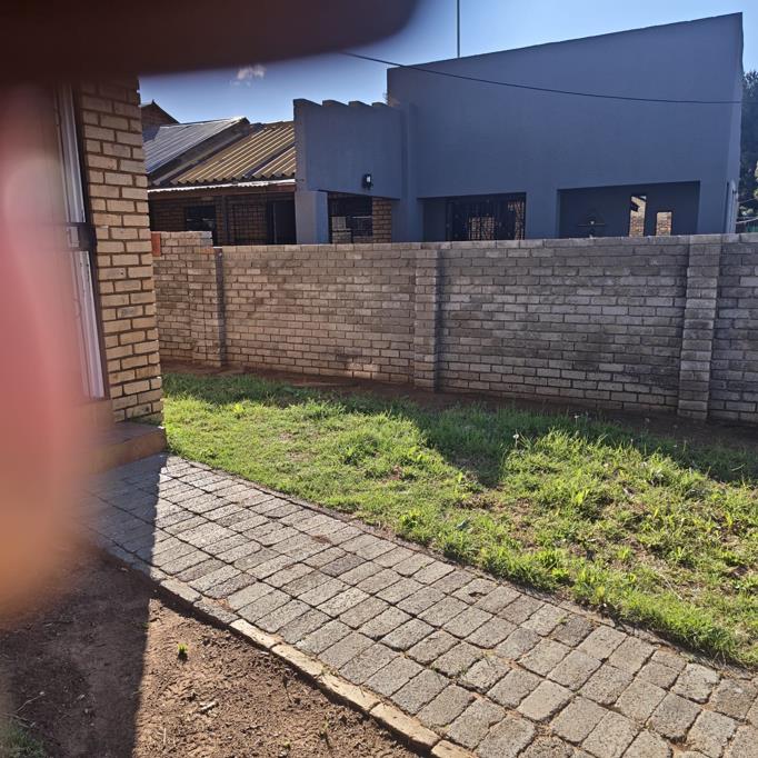 2 Bed Apartment, Bloubergstrand - Thumbnail 8